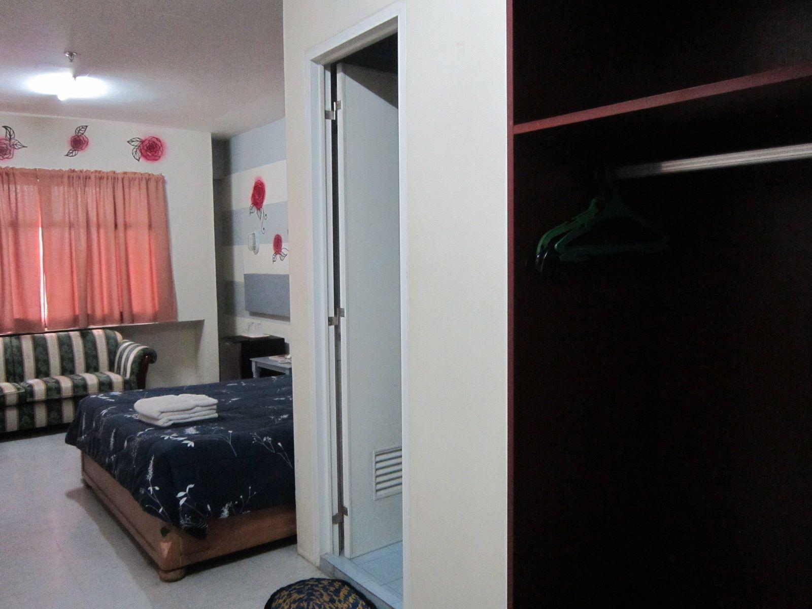 Middle Town Inn Bacolod Eksteriør bilde